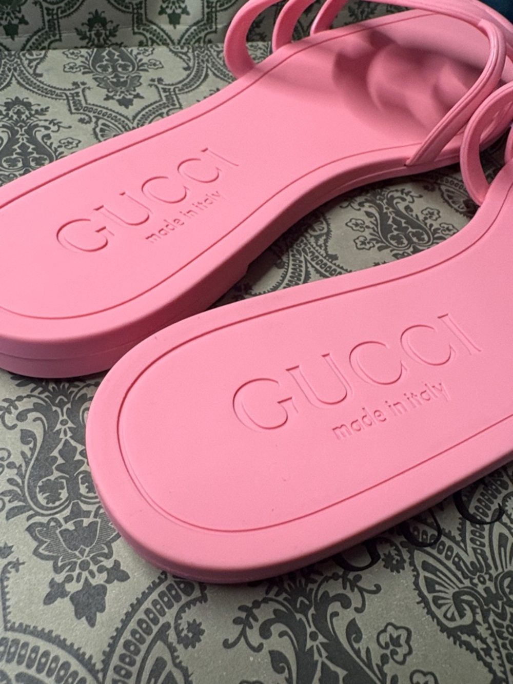 Gucci Pink Interlocking G Slide Sandals - Picture 5 of 5